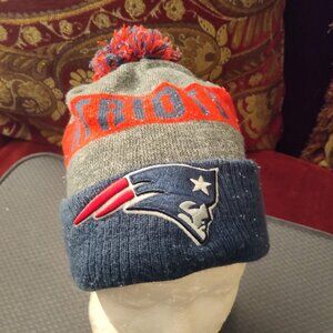 Vintage New Era NFL Patriots Pom-Pom Beanie Stitched Winter Hat 2
